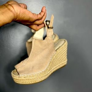 Kenneth Cole wedges